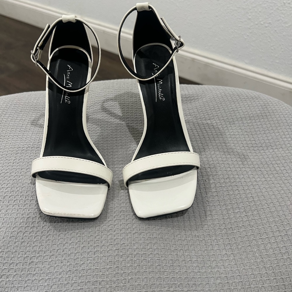 Brand New Anne Michelle heels